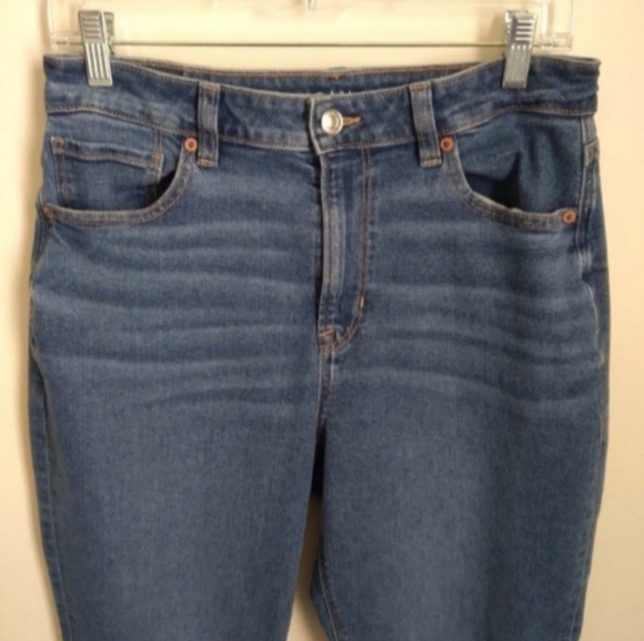 American Eagle womens size 8 hi rise mom jeans - Picture 2 of 9